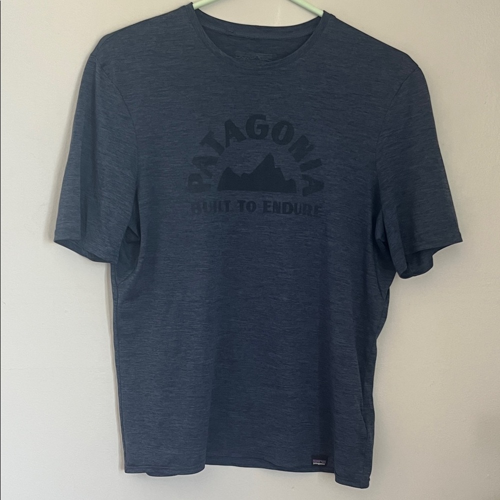 Patagonia Men's Heathered Navy Tee "Built to Endure" Size Medium